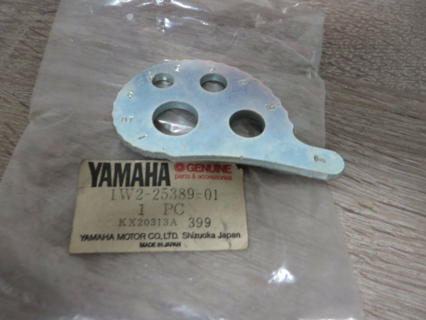 Yamaha Kettenspanner rechts DT80 LC LCII DT125 LC DT175 MX chain adjuster NOS  Original Ersatzteil – MG-Teileshop